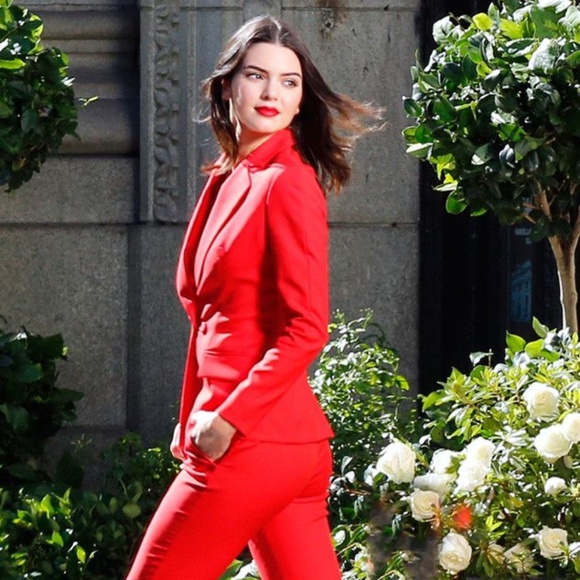 Mango - Celebrity Inspired Red Outfit - Picture 1 of 15